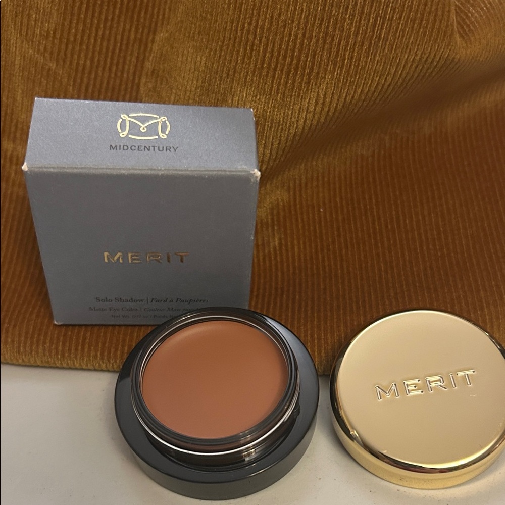 Merit Solo Shadow Cream Eyeshadow in midcentury